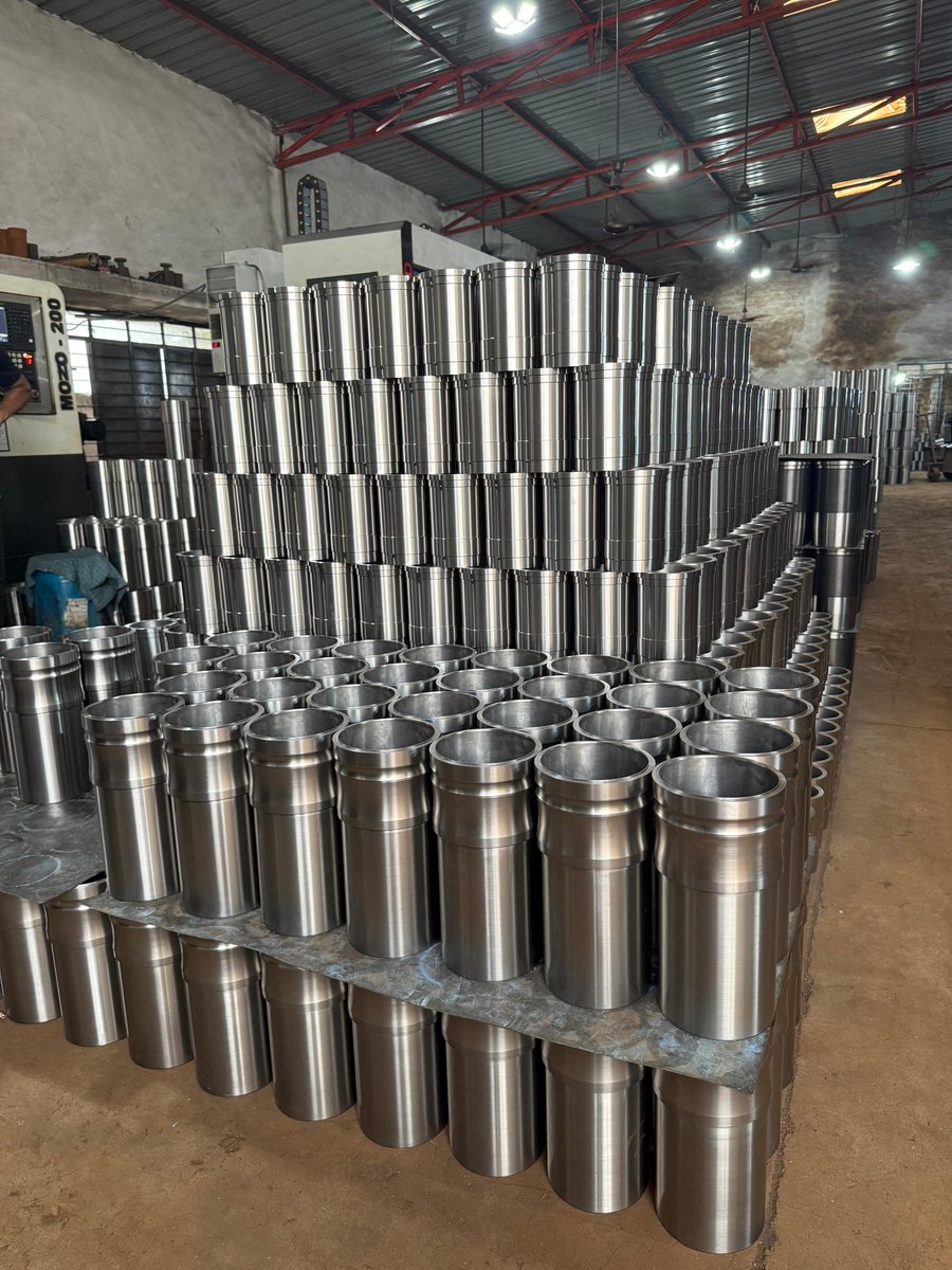 QuintessInt's tweet image. Machining the Centrifugal Cast Wet Cylinder Liners on Busy Tuesday.

Import the Finest Centrifugal Cast GG25 Grade Cylinder Liners from us.

Contact us on +917862060745 or exim@quintessinternational.in

#quintessengineparts #cylinderliner #engineparts #autoparts #acma #eepc