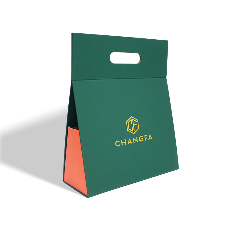 cfpackaging's tweet image. ✨Flat-packed and easy to assemble for reduced shipping cost
🛍Built-in handle for a better unboxing and carrying experience
♻️Made from recyclable rigid paperboard
💌For Jewelry&amp;amp;accessories, Holiday gift sets, Event giveaways, Corporate gift packaging.
#foldingbox #foldablebox