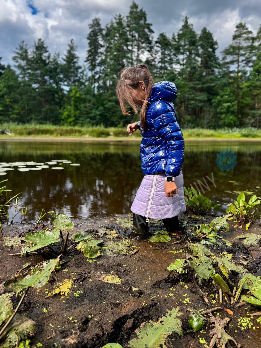 How I like to keep my 🥰 lovely shiny beauties ✨ absolutely clean 🛀 - especially after all that messing around in liquid mud and peat 🧟‍♀️

#wet #messy #STUCK