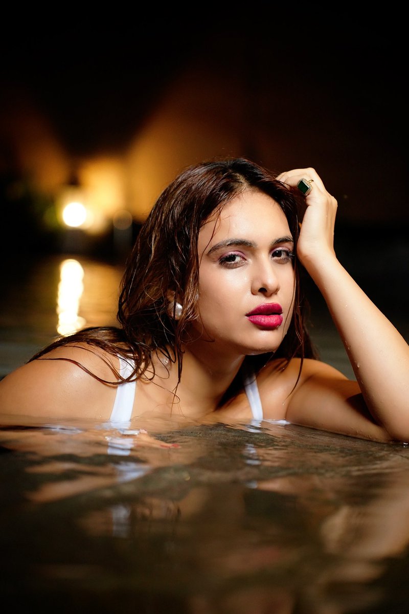 Nehhaamalik's tweet image. Make me sweat, make me hotter, Make me lose my breath, make me water 💦❤️‍🔥
:

#nehamalik #nehamalik335 #pooltime #swimmingpool #photography #fashioninsta #travelblogger