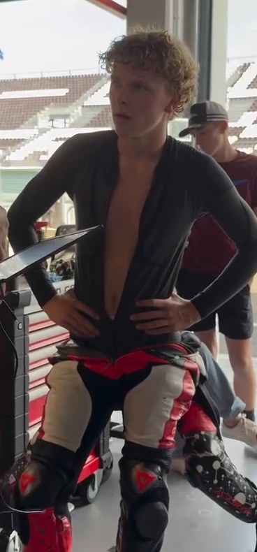 HotRacingDriver's tweet image. #LorisVeneman #hot #racing #abs #sixpack #shirtless #sexy #hotracingdriver