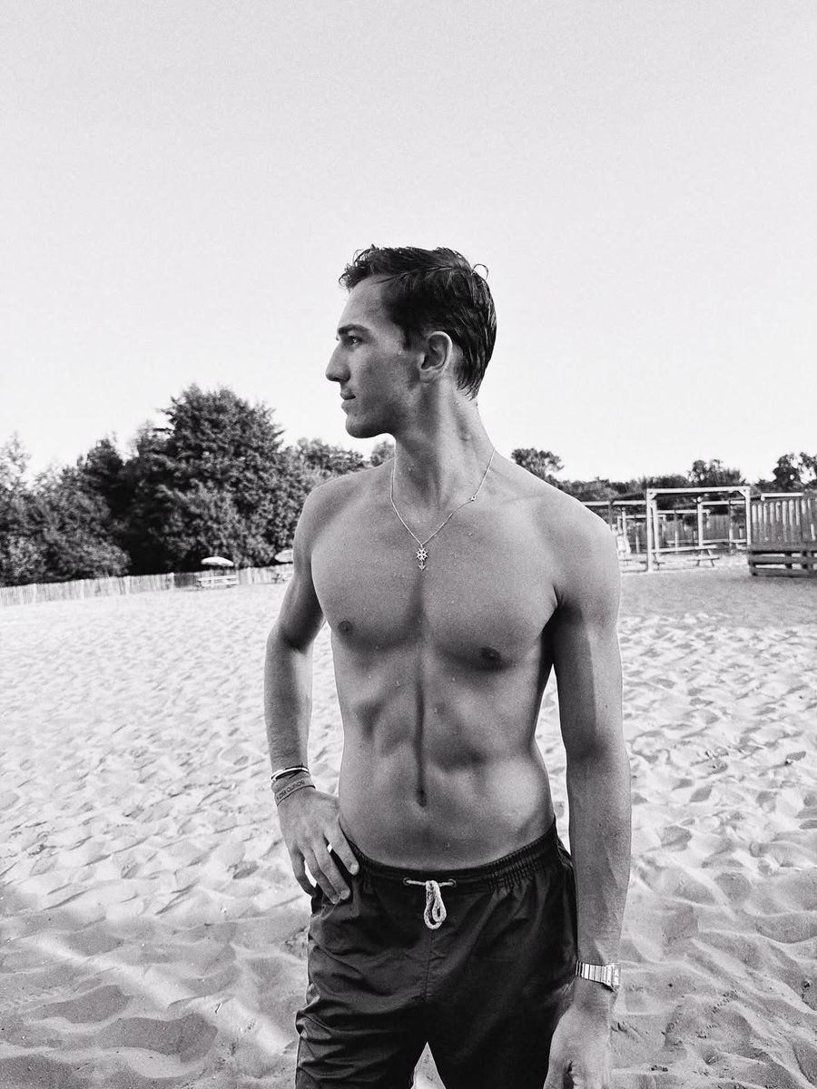 HotRacingDriver's tweet image. #HadrienDavid #hot #racing #abs #sixpack #shirtless #sexy #hotracingdriver