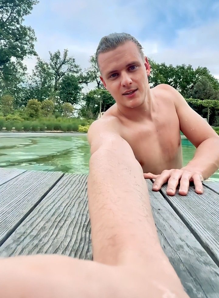 HotRacingDriver's tweet image. #MickSchumacher #hot #racing #abs #sixpack #shirtless #sexy #hotracingdriver