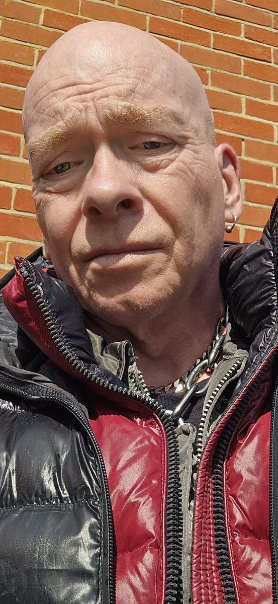 wethide's tweet image. Layers on a hot day.....