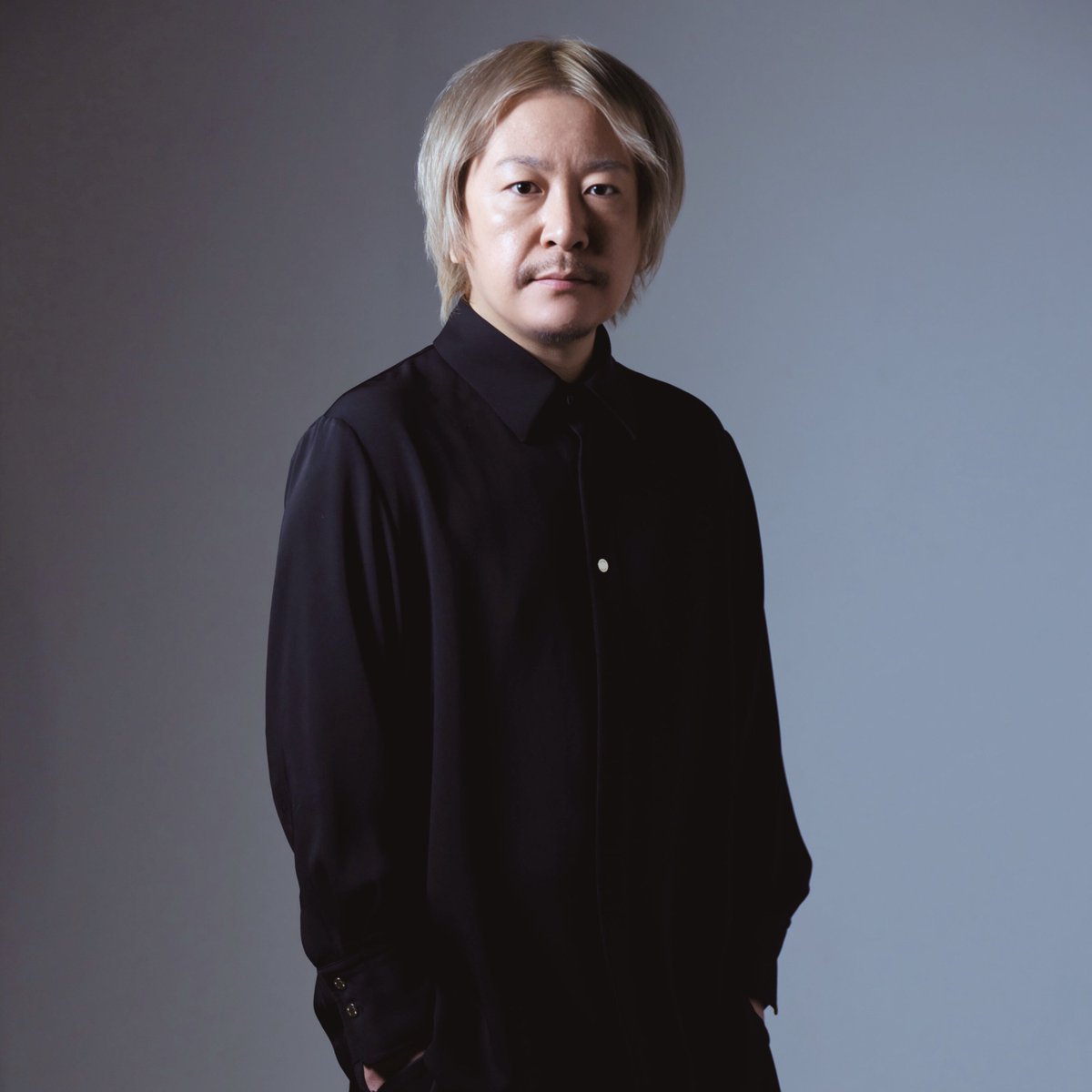 【審査員紹介⑤(Guest)🎧】

石井 亮輔 <a href="/ryosuke_ishii/">石井亮輔</a>

合同会社NEWNOTES 代表

AKB48グループ等への楽曲提供をはじめ、アーティストや音楽プロジェクトのディレクション・総合プロデュース、新しい才能の発掘・マネジメント等を行い、