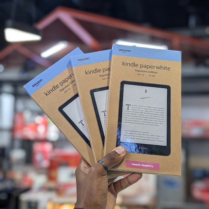 No distractions. Just you &amp; your ebooks.

The Kindle Paperwhite Signature Edition makes reading anywhere easy :sun, pool, bed, or commute. 
Thousands of titles in your pocket, plus audiobooks when you want to listen.

💰 Kshs 33,000

📍Cookie Hse, Shop 209, Accra Rd Nairobi CBD
