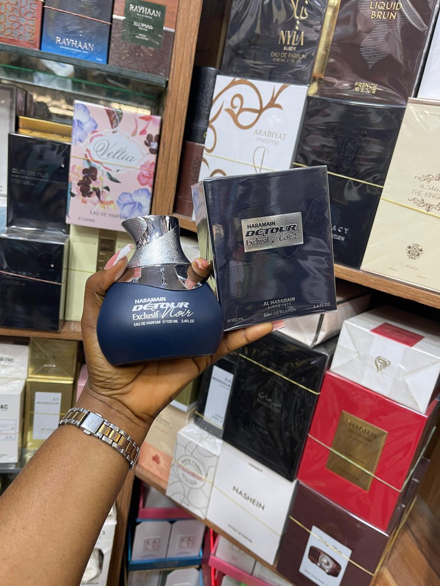 SimisadeKelly's tweet image. HARAMAIN DETOUR EXCLUSIF NOIR 😍
🏷️: N65,000
📍: LAGOS 
NATIONWIDE DELIVERY 🚚 ✅