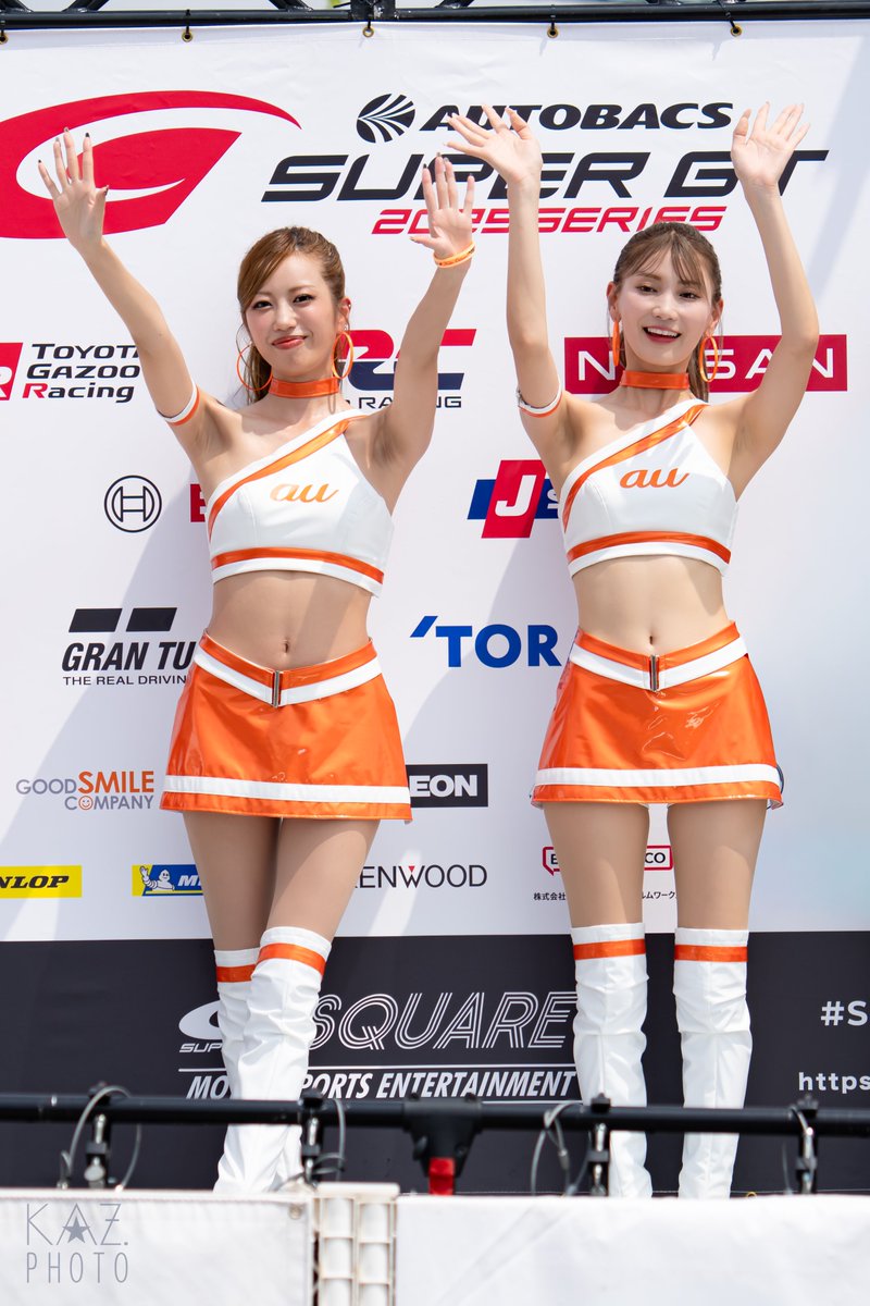 KazSunrise's tweet image. 撮らせていただきました📸✨

#央川かこ @kako_6717 
#辻門アネラ @tsujikado_anera 
 
#au 
#TOMS 
#SUPERGT 
#SUPERGT2025 
#鈴鹿サーキット 
#レースクイーン 
#レースアンバサダー