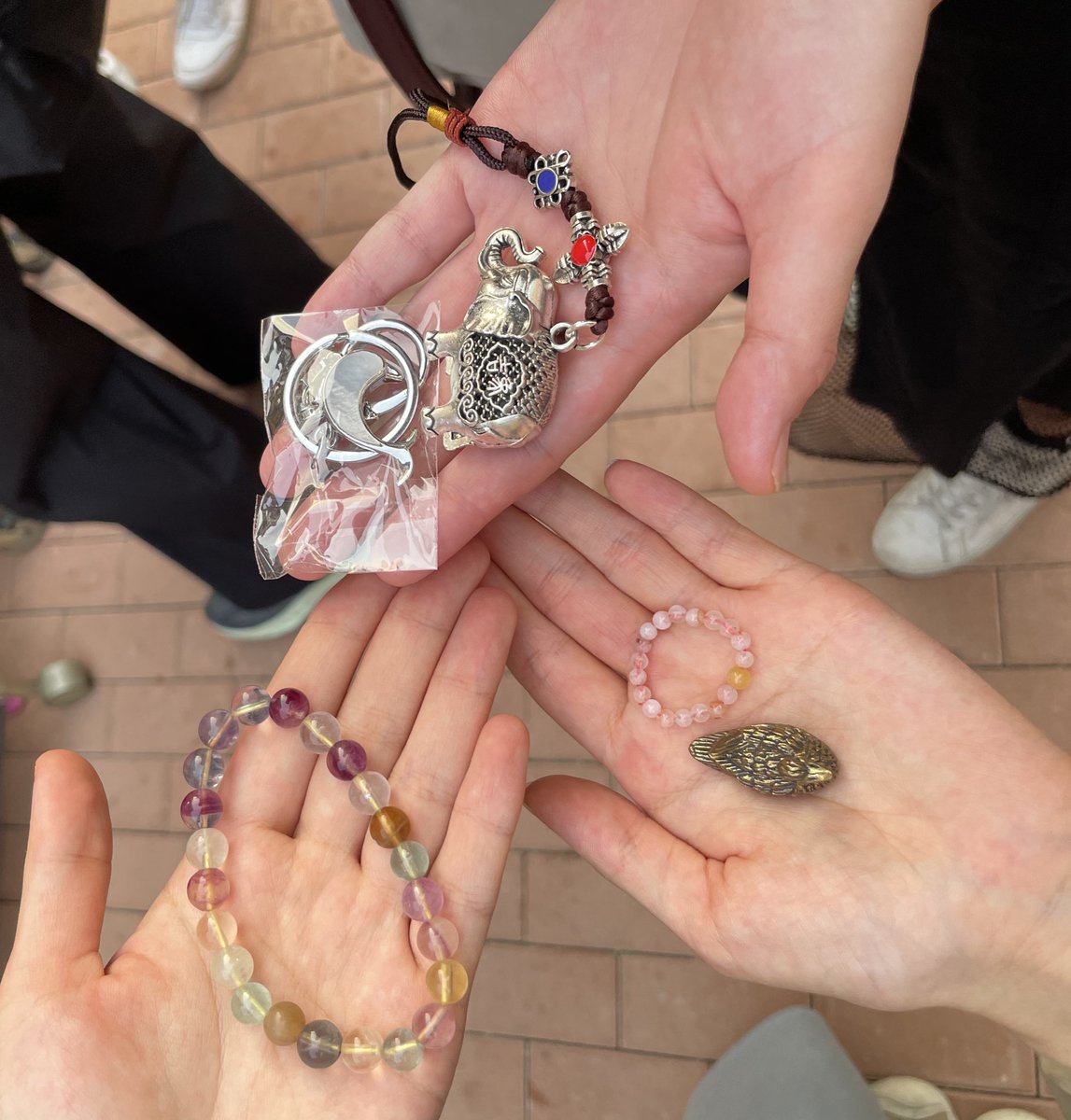 ネパール館にお🉐なガチャが登場してる！ MAX3000円のものが当たる