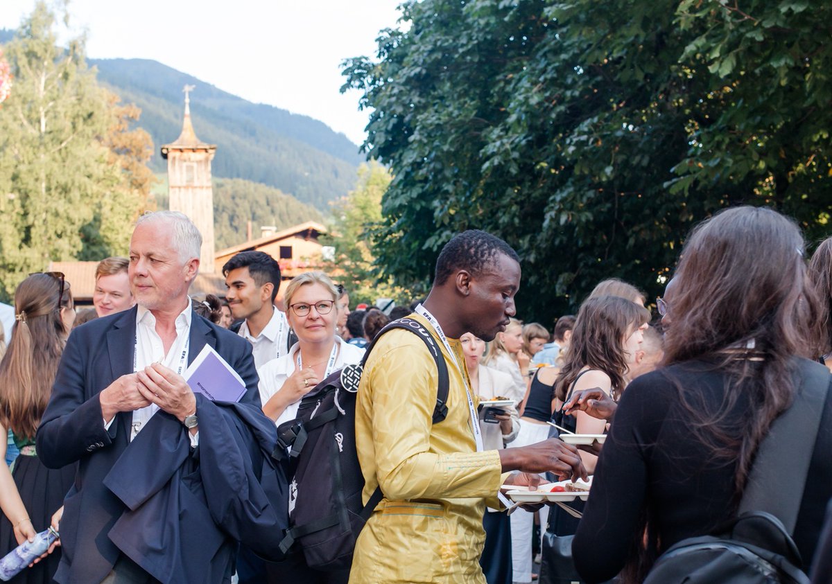 rachadsanoussi's tweet photo. « Our #future depends on the choices we make today. Let us choose leaders who are #upright, #just, and of #integrity. Only then can we build a society founded on #trust and #justice.»
#LaVieDeRach #EuropeanForumAlpbach #EFA25 #Austria #RechargeEurope #FAN #EFA #EFA24 #Trownback https://t.co/k7g8Egg9CZ