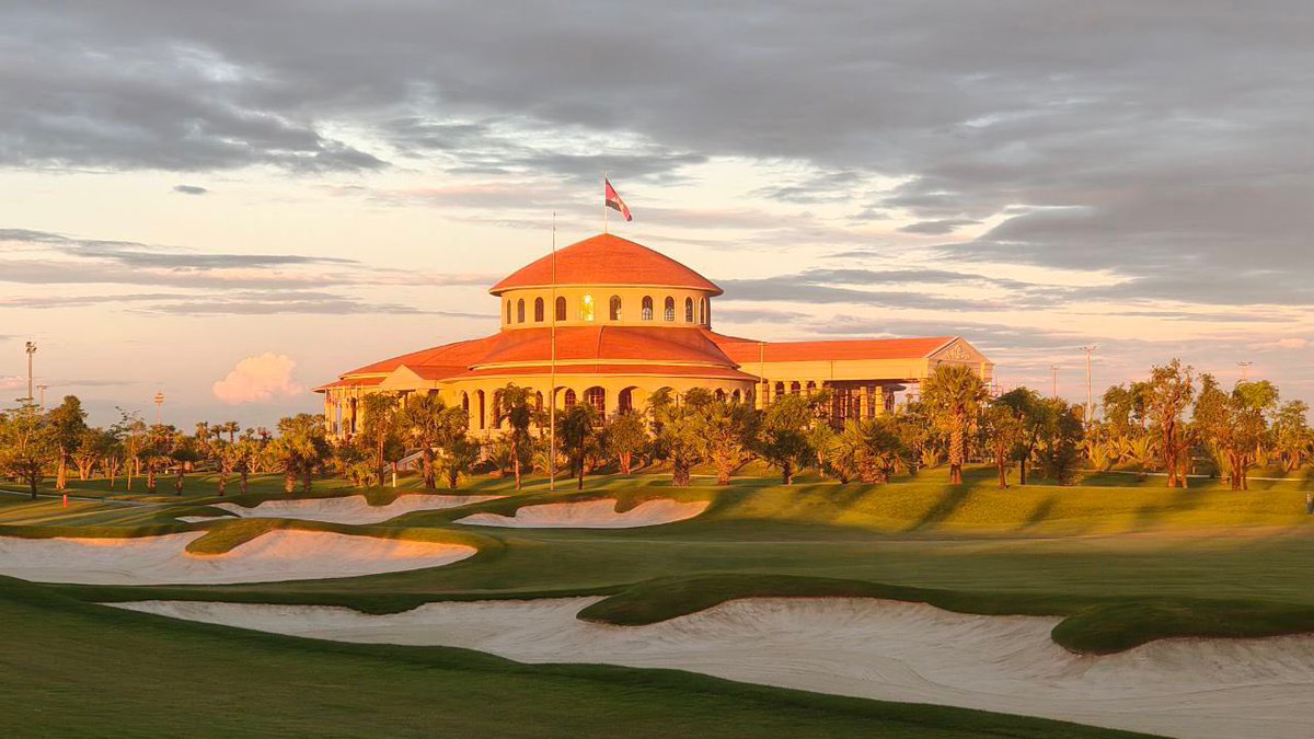 A majestic sunrise this morning at Chhun On Golf Resort.  Our course will host the upcoming International Series Cambodia in October. 

📸 Course Supt. Cheah Kok Aik