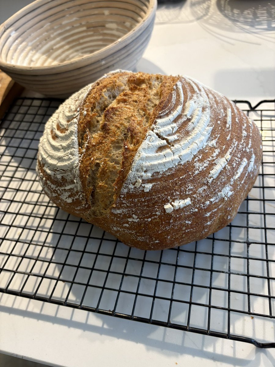 cr_burman's tweet image. Love the smell of fresh sourdough first thing in the morning. The long process - elapsed time rather than actual hard work 😊- for making a loaf has its rewards. 

#BakingFun #sourdough