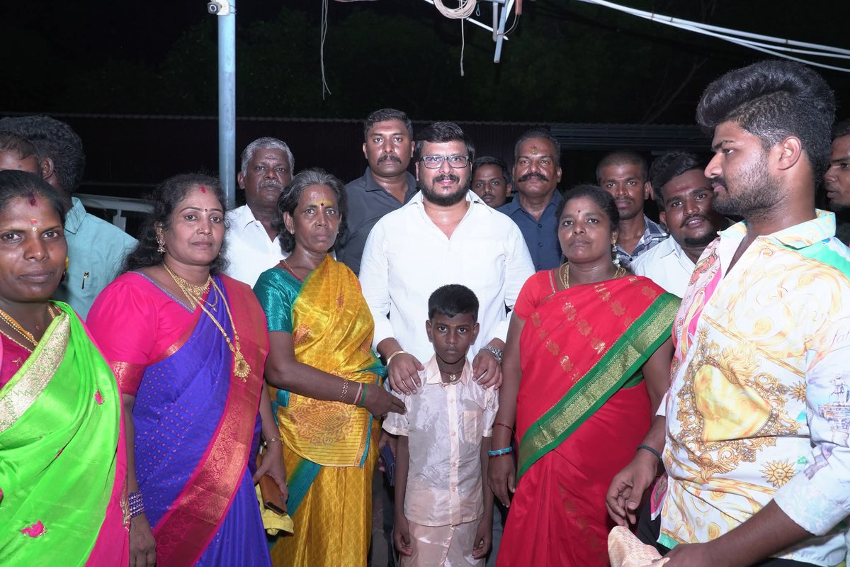 f1c830cb00334db's tweet image. உயர்திரு டாக்டர் RV.பரதன் BA.BL., அண்ணன் அவர்களை  திருச்சி தலைமை அலுவலகத்தில் சந்தித்தார்கள் 

#TMMS | #STMK | #Muththarayar_Community | #tamilnadupolitics  #Trichy_TMMS_STMK_HEAD_OFFICE 
#தமிழ்நாடு_முத்தரையர்_முன்னேற்ற_சங்கம்
#சிங்கத்_தமிழர்_முன்னேற்றக்_கழகம்