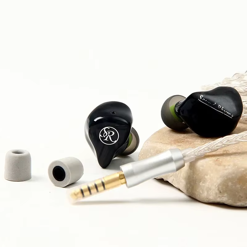 MagicsAudio_jp's tweet photo. 🎧【Sound Rhyme SR5 イヤホン】S級セール開催！✨

10ユニットフェーバーサブウーファー搭載で
💥圧倒的な低音と極上の解像度を実現！
ハイファイコイル採用で音楽の細部まで再現🎶

🔗今すぐチェック👉https://t.co/Mij4lXNVnS https://t.co/EaMRru6AQk