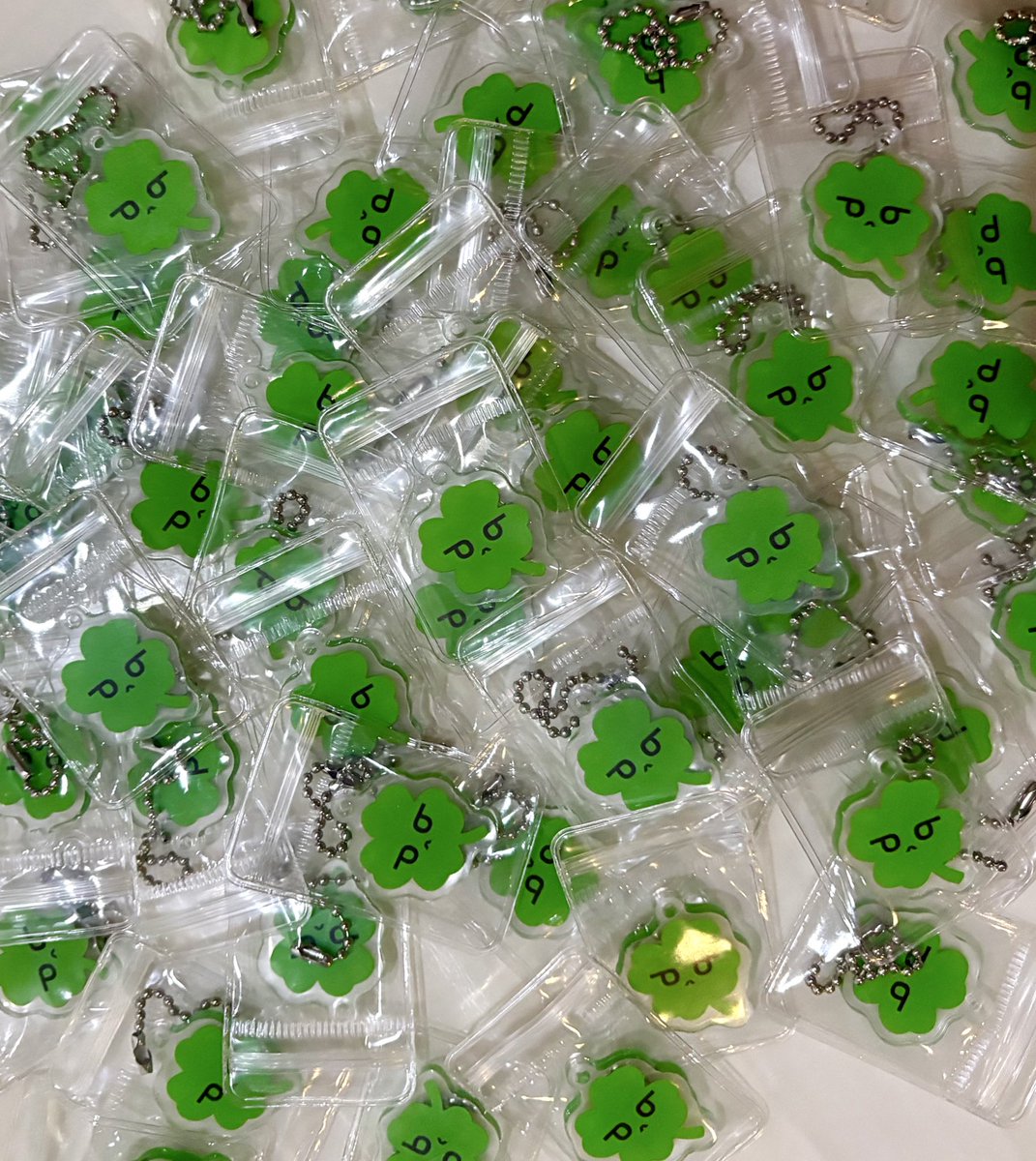 ✨pls rt >🐰🪽มารับน้องกันนะครับ

🍀Give away doors in bkk ✩ ₊˚.☘︎ ݁₊˚⊹♡

🩵Keying : ♡Cloverสี่แฉกนำโชคหงึ 100 ea
                      ♡Babyน้อย Doyoung 100ea
                      
🚪location : thunder dome 
🗓️date : 13-14 Sep.
⏳time : tba

#DOYOUNG_Doors_in_BANGKOK