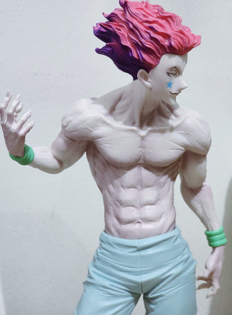 takoville's tweet photo. Okay, I bought this on impulse, and I didn’t expect it to be this good, considering how cheap it was. 
BUT OMG, look at thiss! the detail and the hair gradation of coloring, I'm not even a fan of hisoka but damn 🫠 https://t.co/ilrfpAouk5