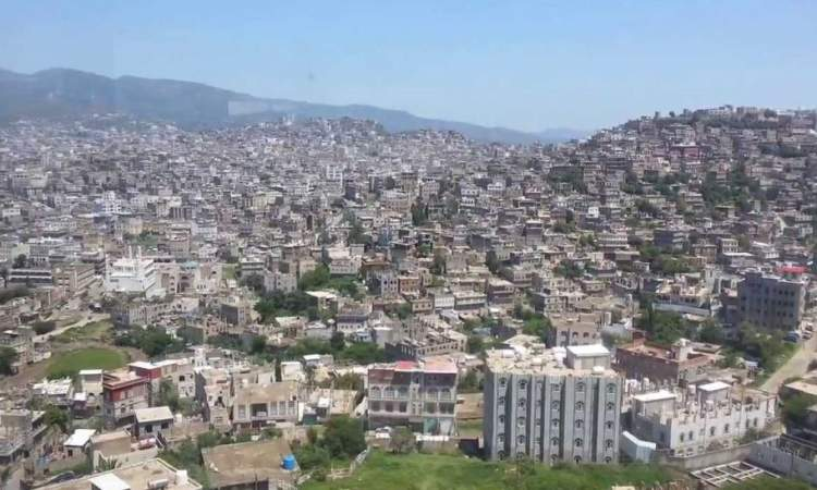 شخصيات عسكرية وقضائية وقبلية في اب: الاحتفاء بالمولد النبوي يعزز الارتباط برسول الله

26 سبتمبرنت :محمد خالد الحضرمي/

بداية تحدث مدير عام مديرية جبله العميد سلطان الشاجع والذي اعتبر الاحتفاء بالمولد النبوي الشريف ذكرى عظيمة ومحطة فاصلة في التاريخ .

لافتا الى أن  إحتفاء أبناء