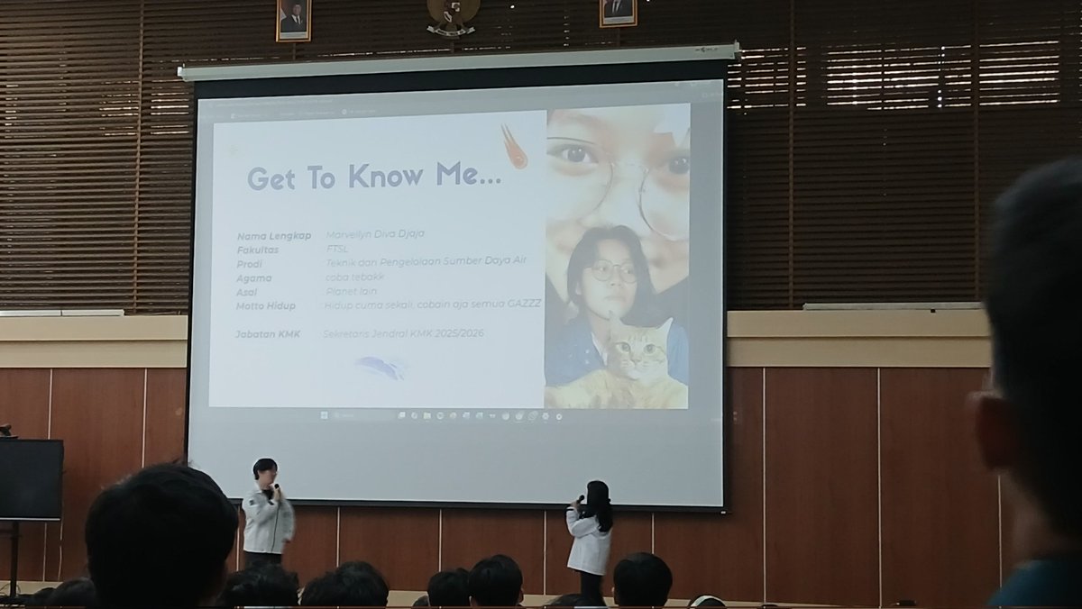 Day 1 OSKM seru bgt, apalagi openingnya yang berkesan itu 😙
Gaming itu hobinya Tanya,
Gak sabar deh ngejalanin day berikutnya!
My new amazing friends: Agnes, Callista, Netha, Bene, Sana, Hana❤️
#Day1MenjadiVenturions
#LifeLongLearner
#MengakarKuat
#OSKMITB2025
#KATITB2025