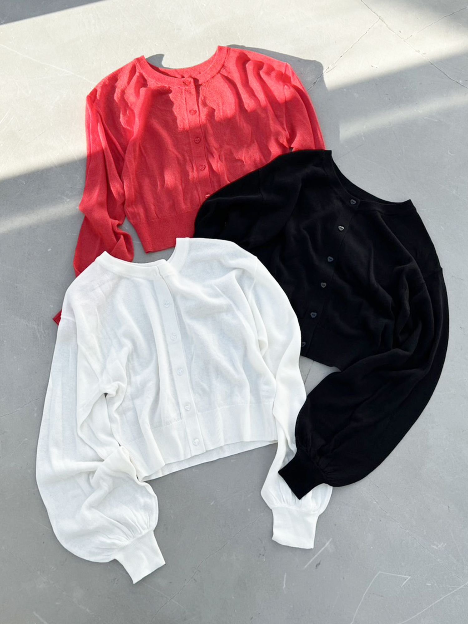 希空着用CALNAMUR 2WAYチュールオーバースウェットワンピース CALNAMUR（カルナムール）の「2WAY TULLE OVER SWEAT OP/2WAY