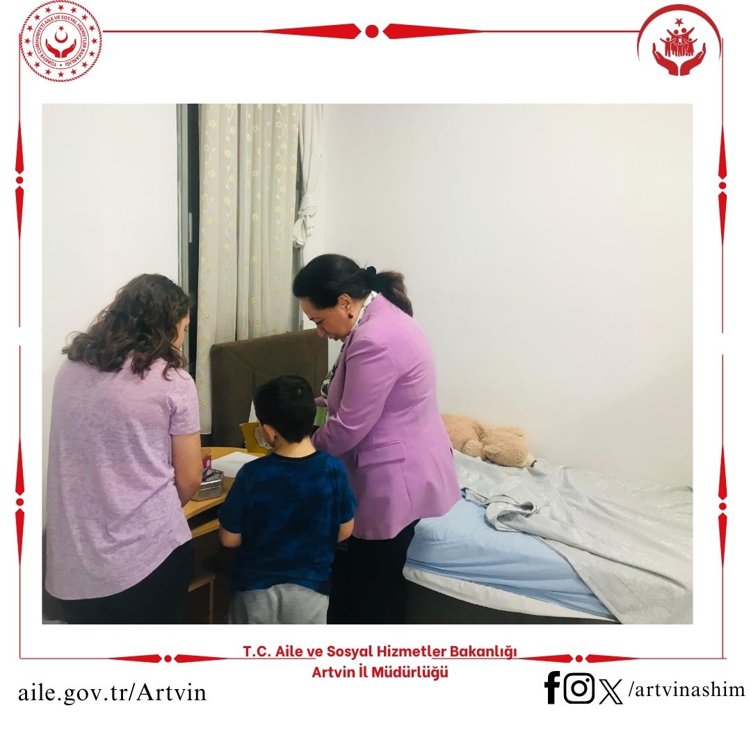 Artvin Aile ve Sosyal Hizmetler İl Müdürlüğü (@artvinash) on Twitter photo 📌Kuruluş Ziyareti
İl Müdürümüz Nevim Öz, Çocuk Koruma İlk Müdahale ve Değerlendirme Birimimizi ziyaret ederek yürütülen çalışmalar hakkında personelden bilgi aldı.
📍Artvin
<a href="/tcailesosyal/">T.C. Aile ve Sosyal Hizmetler Bakanlığı</a>
#AileYılı
#artvinashim
#artvin 📌Kuruluş Ziyareti
İl Müdürümüz Nevim Öz, Çocuk Koruma İlk Müdahale ve Değerlendirme Birimimizi ziyaret ederek yürütülen çalışmalar hakkında personelden bilgi aldı.
📍Artvin
<a href="/tcailesosyal/">T.C. Aile ve Sosyal Hizmetler Bakanlığı</a>
#AileYılı
#artvinashim
#artvin