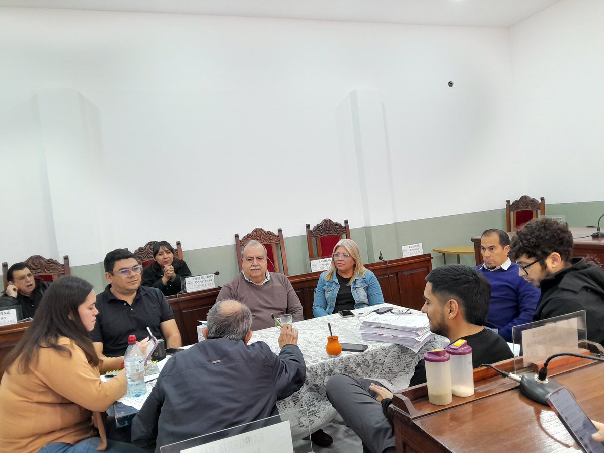 El Concejal del Bloque Arriba Jujuy, Julio Moisés, el Concejal Juan Pablo Baigorria y el resto de los ediles llevaron adelante la correspondiente reunión de Labor Parlamentaria para la próxima sesión del Concejo Deliberante de la Ciudad de San Pedro de Jujuy.