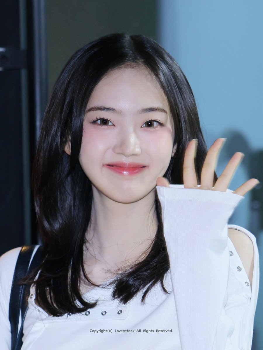 250826 이뻐요

#KiiiKiii #키키 #LEESOL #이솔