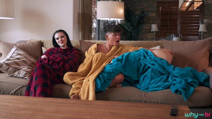 Watch 🖤Ava xXx🤍's leaked NSFW video on TwXstars