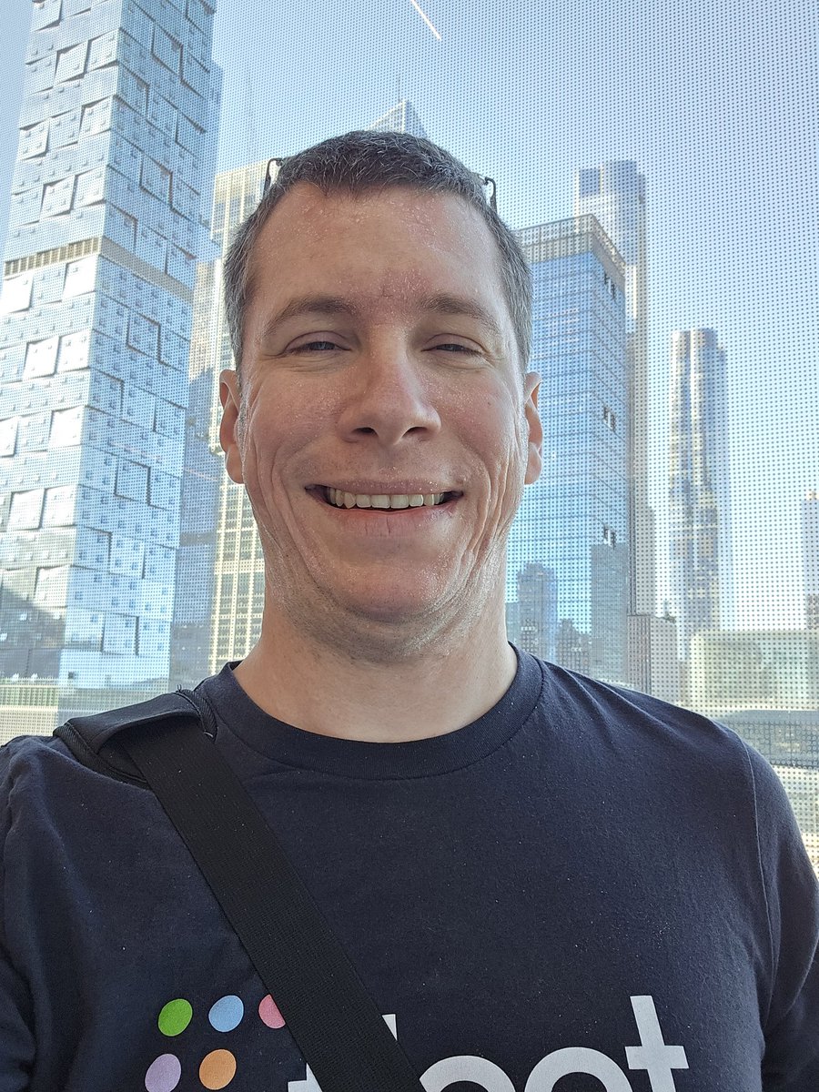 iansltx's tweet image. Hello #Gophercon! Repping @fleetctl here while hopefully learning a thing or two. If you want to chat about building an open-core device management product, I (and a few more of us) are around :)