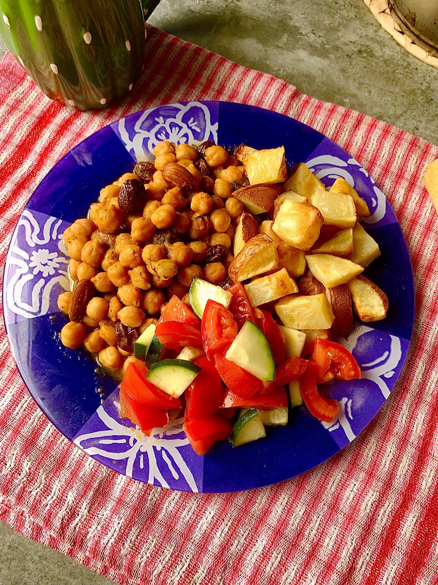 Burguesía vegana privilegiada de ricos lo llaman ahora los que nunca han ido a hacer la compra, les siguen cocinando sus padres o simplemente no saben que inventar