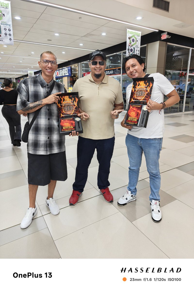 JJChagerben357's tweet photo. Hace aproximadamente dos semanas me reuní con Luisao y Kreisiboy.

Y claro que hablamos sobre lo que pasaba en el pabellón, de lo cual estoy enterado de todo. 
Video si este X llega a los 10K visitas. 
Hago video. https://t.co/0j0egHWjqY