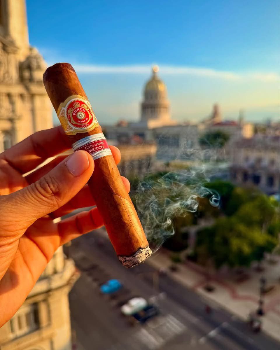 Aside from not being able to travel to Cuba for tourism, US citizens are not allowed to purchase or bring Cuban rum or cigars (the best in the world) with them.

You might ask yourself why on earth the US government would prohibit such things

The answer is clear!

#CubaEstáFirme