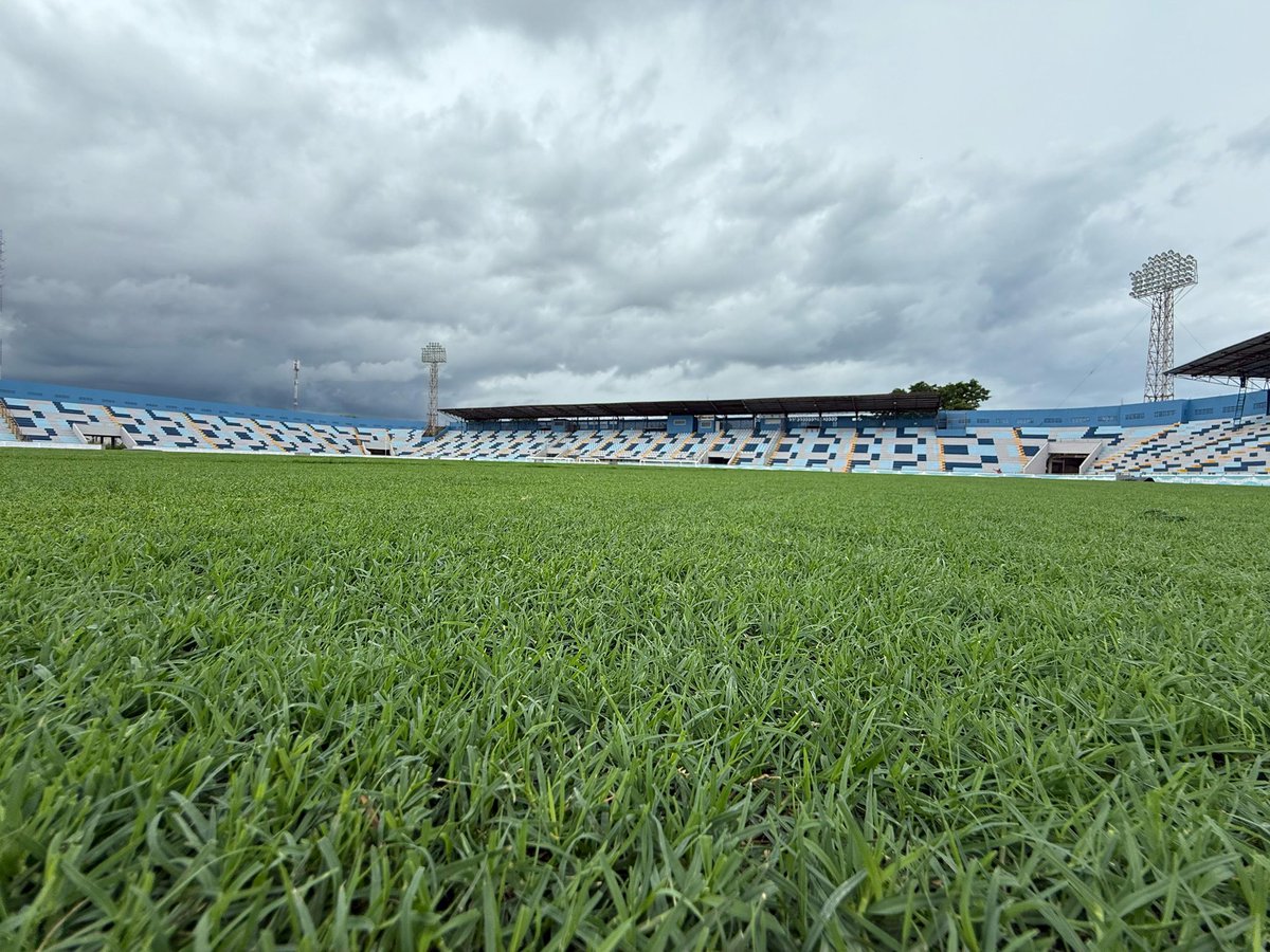 ✨A gem straight from Honduras!

The Municipal Ceibeño Stadium is now "wearing" our Horizon hybrid system, seeded with Bermuda grass.

A great achievement made possible thanks to the excellent work of @tmsgrass 

ELEVATE YOUR GAME.