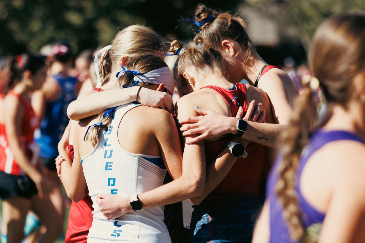 PrepRunningNerd's tweet photo. The Class B girls preview:
▪️ A star-studded junior class led by
▪️ 2  with State medals at 400, 800, 1600 and 5k
▪️ and a low-mileage 2X State champ while
▪️ two key seniors return from injuries.
▪️ Elkhorn North is favored to repeat but
▪️ the other podium spot is up for grabs with
▪️ Pius, Gretna, Seward, Duchesne and others
▪️ expected to be in the hunt.   The golden age
▪️ of girls distance running is still here.

https://t.co/vfS4uTBYeA

Have you missed our other previews?
D girls https://t.co/Nfu3pP6BRj
D boys https://t.co/bwqXcanN3O
C girls https://t.co/kYRnG8jQQJ
C boys https://t.co/v9kw60OijL