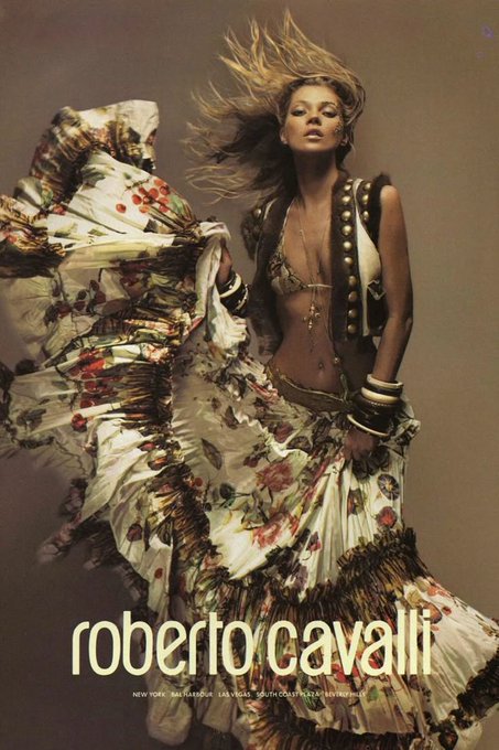 jhanudus's tweet image. RP @rollingArt43 ∎ Supermodel Kate Moss Roberto CavalliSpring 2005 © Mert and Marcus #KateMoss #Muse #StyleIcon #PopRockMuse #RobertoCavalli #HauteCouture