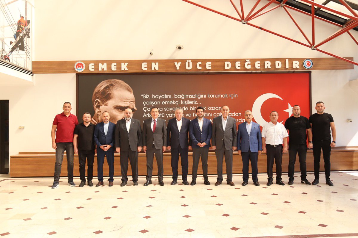 Çayırhan Termik Elektrik Üretim ve Madencilik A.Ş.’den Sendikamıza Ziyaret
  
Özelleştirilen Çayırhan Termik Santrali işverenleri; AKÇADAĞ Grup Şirketleri Yönetim Kurulu Başkanı Sayın Şeyhmus Furkan AKÇADAĞ, Makimsan A.Ş. Yönetim Kurulu Başkanı Atilla Kürşat DİKÇİ ve Avukat Ömer