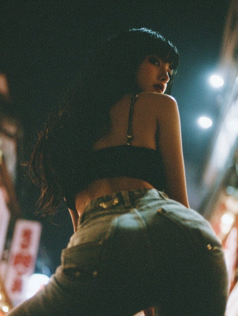 qaHEqxyzUF99214's tweet image. 