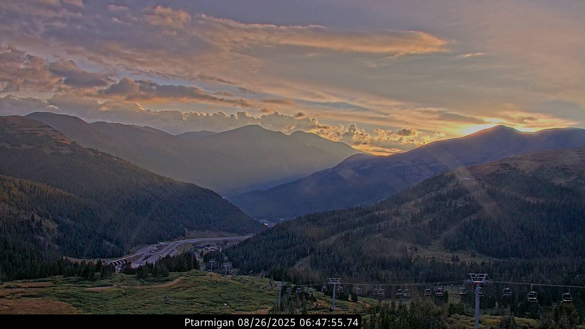 A lovely sunrise from Loveland Ski Area in Colorado!
#cowx