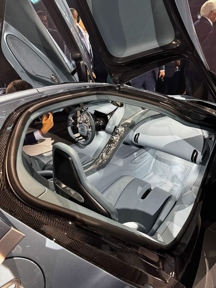 Bugatti got the most amazing interiors...🤤