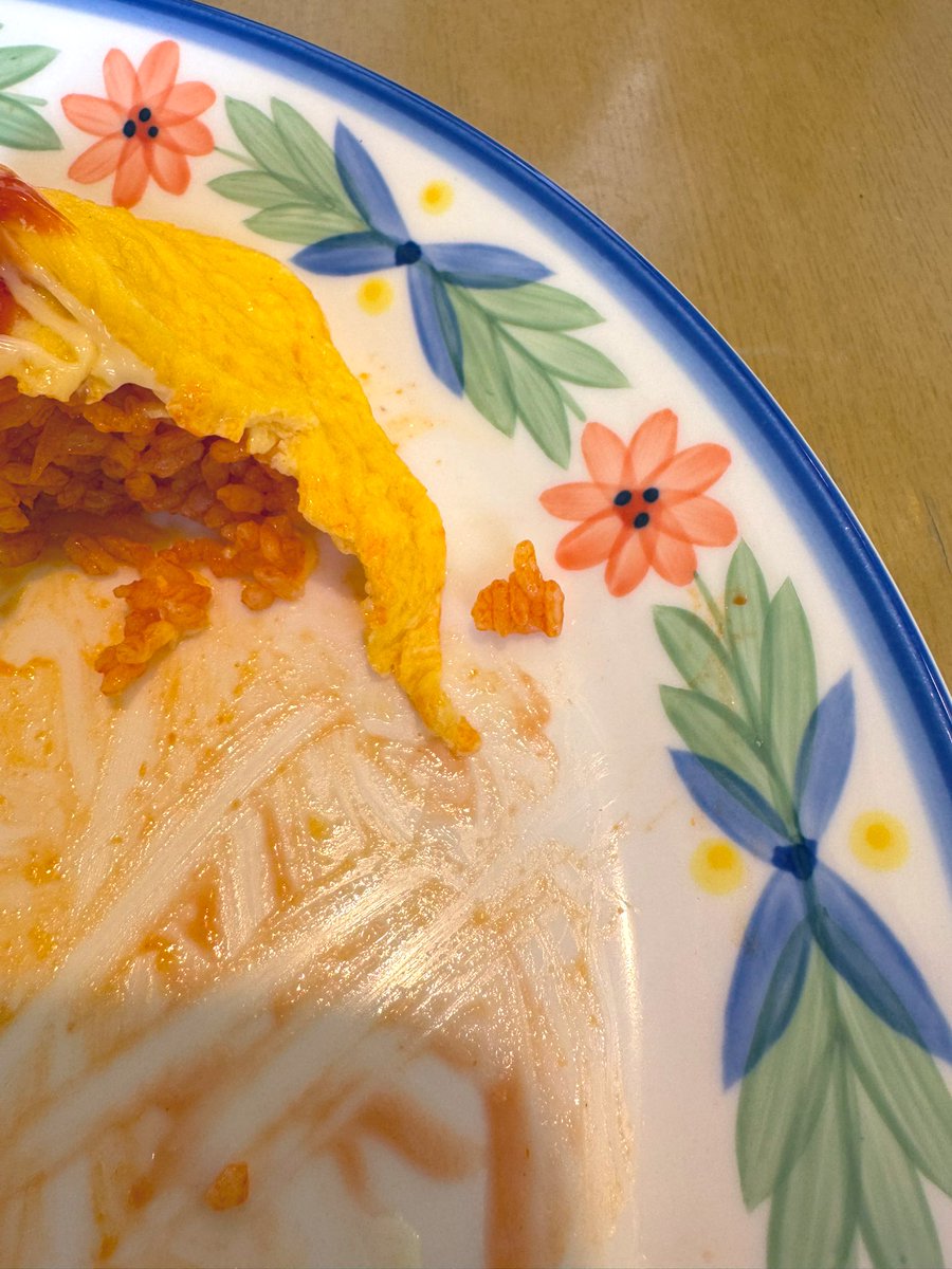 先日の金沢出張にてオムライスを食べていて
この中指立てているかのような
ファッキンチキンライスが出てきた時に
今年の運を全て使い果たしたような気になりました。ご査収ください。
チキンライスだけに余計に喧嘩売られてる気になりましたね、ええ。