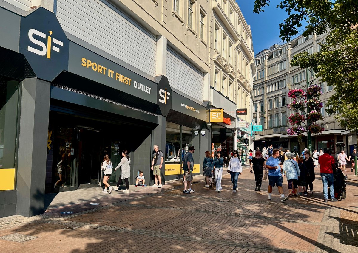 A big welcome to Sport It First – now open in the heart of Bournemouth. 👟

The independent sportswear retailer, which has been serving customers for over 40 years, has opened a brand-new flagship store on Commercial Road!