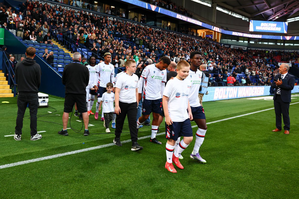 OfficialBWITC's tweet photo. Thank you to our wonderful player escorts who led the team out before they took on Reading last Wednesday!
Find out more about our Player Escort opportunities at https://t.co/gPXyA3UnTh
#WSitC | #BWitC | #BWFC https://t.co/dMb3QXco6C