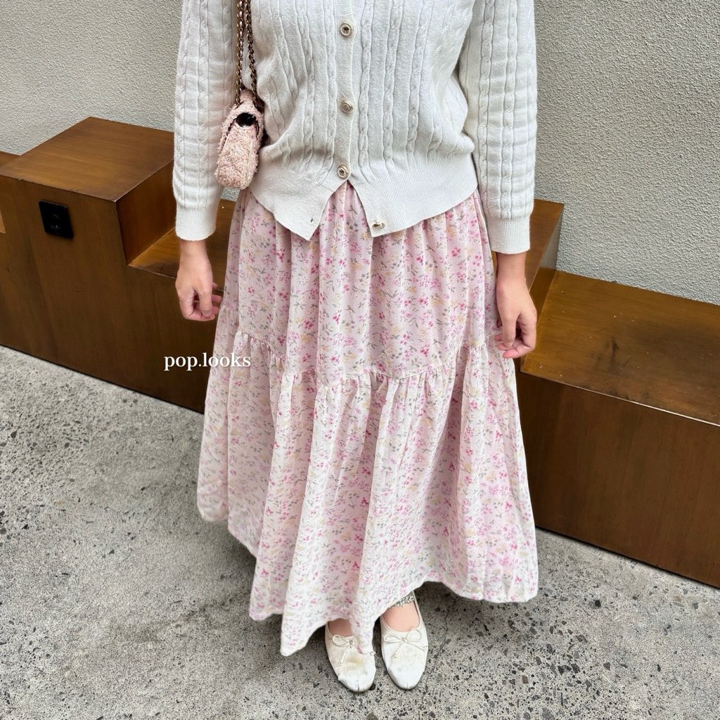 shopeecravings's tweet photo. floral skirt https://t.co/v30hyyP4XF https://t.co/PuGv3YyXrC