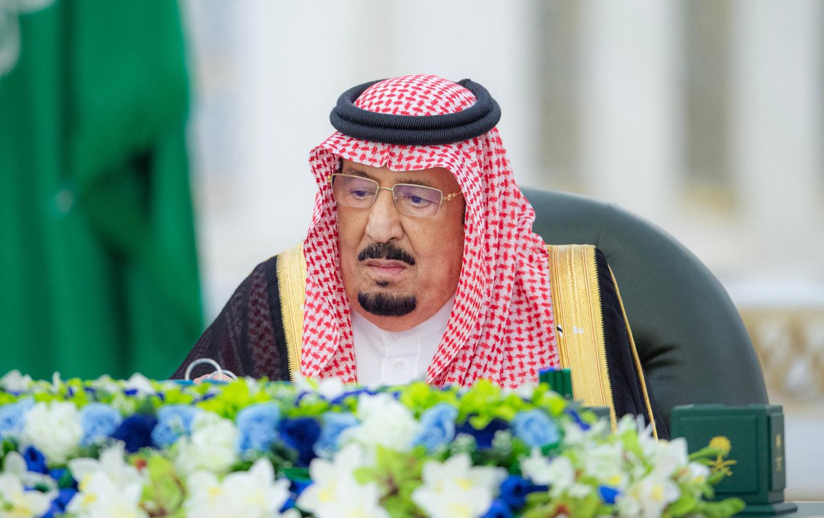 almaydanedu's tweet image. صورة اليوم.. خادم الحرمين الشريفين💚💚