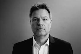 Wie findet Ihr den Abgang von Robert Habeck in kompletter Selbstergriffenheit, mit ordinärem Rundumschlag (Klöckner dämlich, Söder Wurstfresser) und ohne jede Selbstkritik?