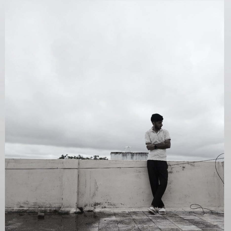 MATHS_MANIC's tweet image. मैं 
तहज़ीब-ओ-तमद्दुन और 
सोसाइटी की चोली 
क्या उतारुंगा जो है ही नंगी...!!

~ सआदत हसन मंटो