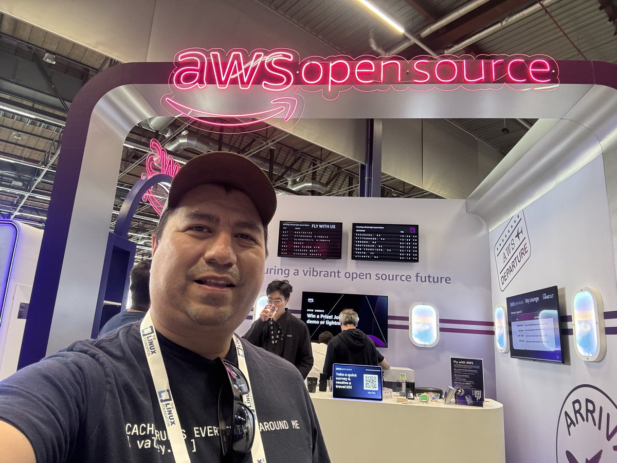 RobertLunaRojas's tweet image. I came by the AWS Open Source booth at Open Source Summit in Amsterdam to learn about all the projects @AWSOpen supports #OpenSourceSummit #Amsterdam #Valkey #OpenSearch #Kubernetes #Rust #Iceberg