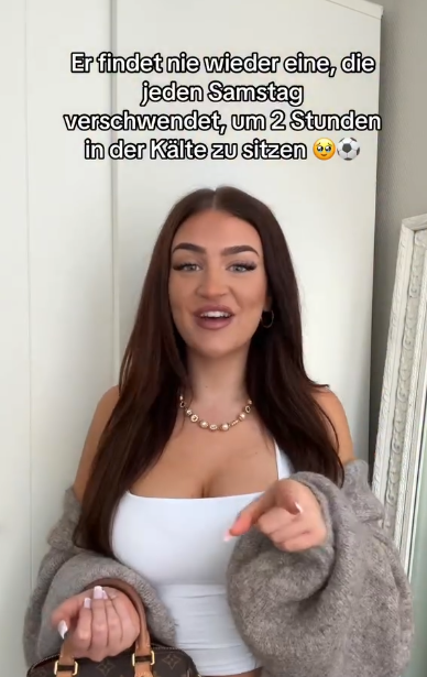 Auch wenn er nicht mehr bei unserem #S04 spielt, lässt mich die Soap um Simon Breuer und Michelle nicht mehr los. Nun haben sie sich wohl wieder getrennt. 🥲