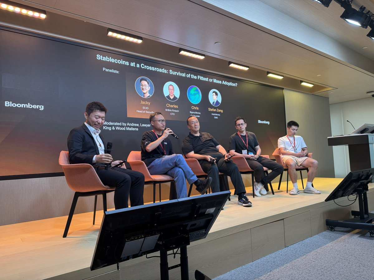 💥 Just back from the Bloomberg "Stablecoin Payment Revolution" event in Hong Kong! Our Jacky (Head of Security at EX.IO) rocked the roundtable, chatting with cool folks like Charles, Chris and Stefan Zeng. Huge thanks to Bloomberg for hosting and to all the