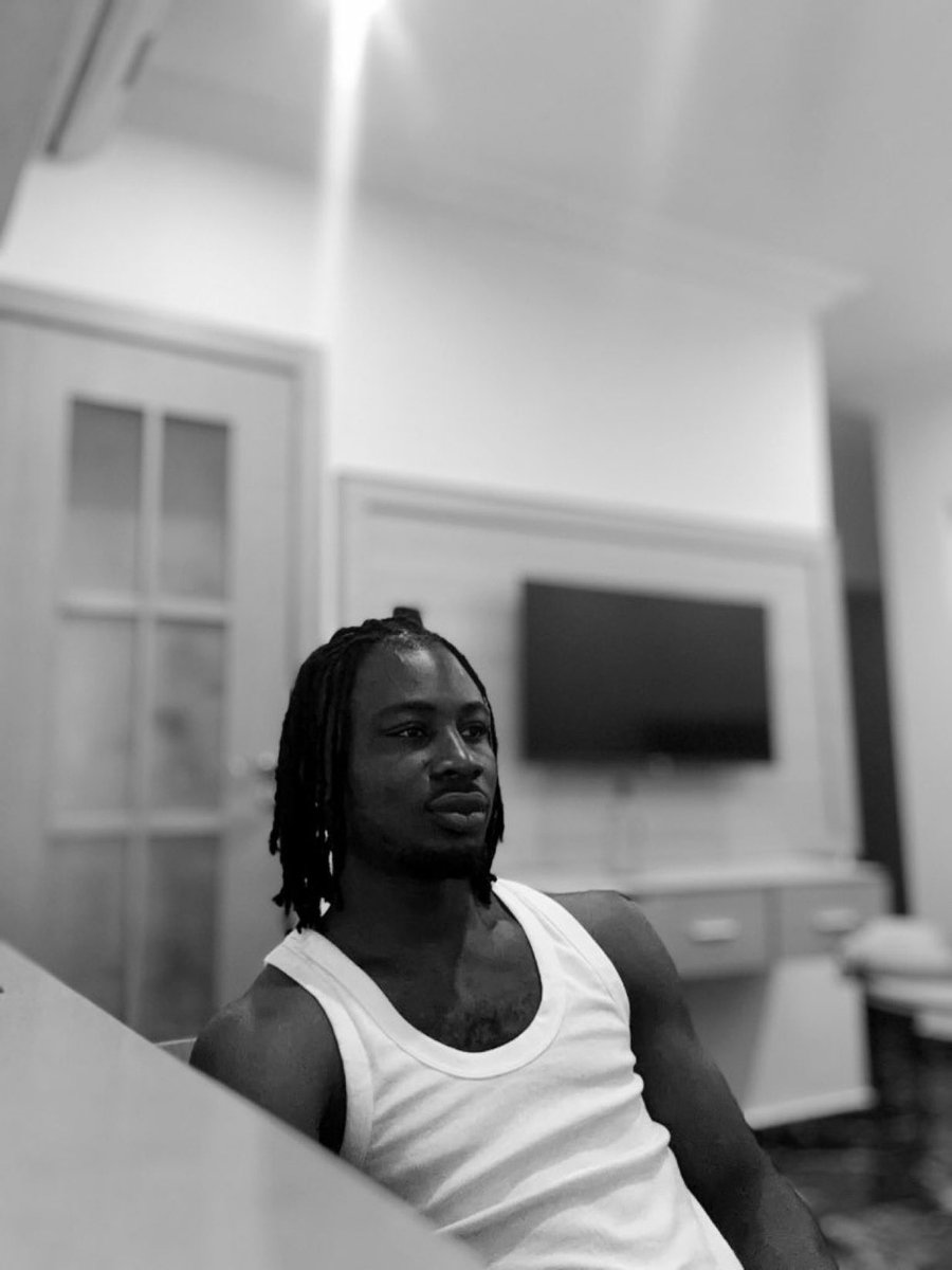 Mrklassiq_'s tweet image. Been quiet for a while looking for peace.