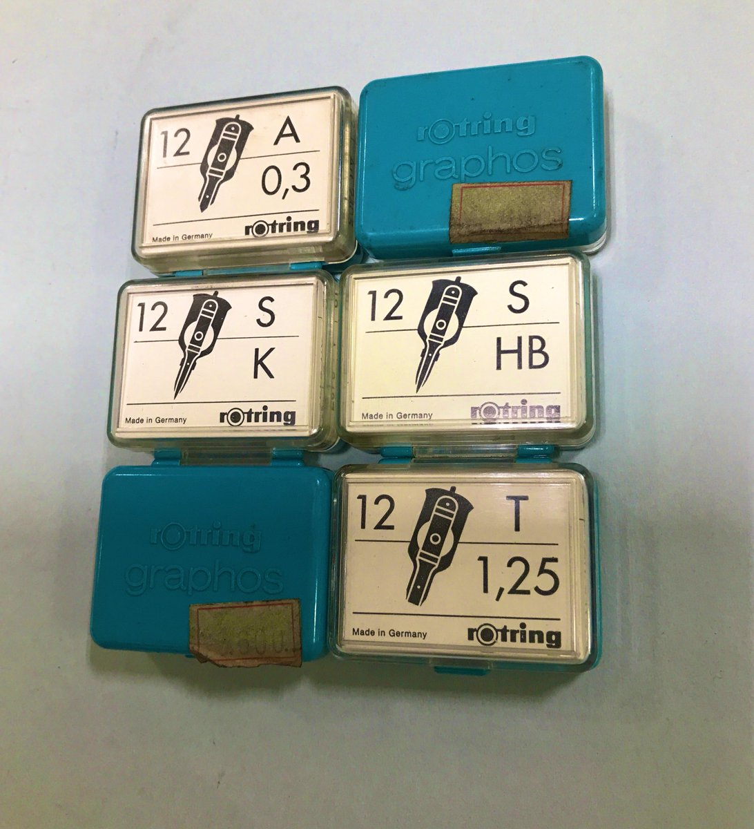 miurano_bungu_3's tweet image. #倉庫の中からこんにちは
本体は見当たらないのですが大量にロットリングのペン先
grafos(グラフォス)が見つかりました👀
当時から高級品だったようです🧐本体お持ちの方
ペン先いかがですか?骨董品お好きな方、いかがでしょう?
#rotring #graphos
#三浦の文具